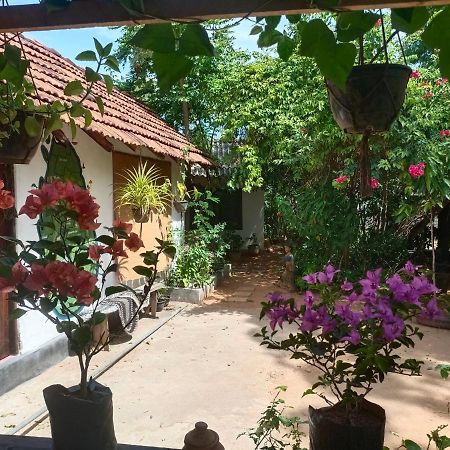 Mamisa Cafe, Home Stay 하바라나 외부 사진